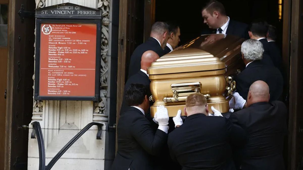 Así fue la despedida de Ivana Trump en NYC.