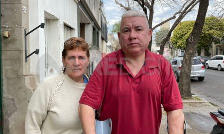 Mauro Gentile -tío del joven asesinado en Santo Tomé- junto a Sandra, su pareja. Mauro Gentile -tío del joven asesinado en Santo Tomé- junto a Sandra, su pareja.