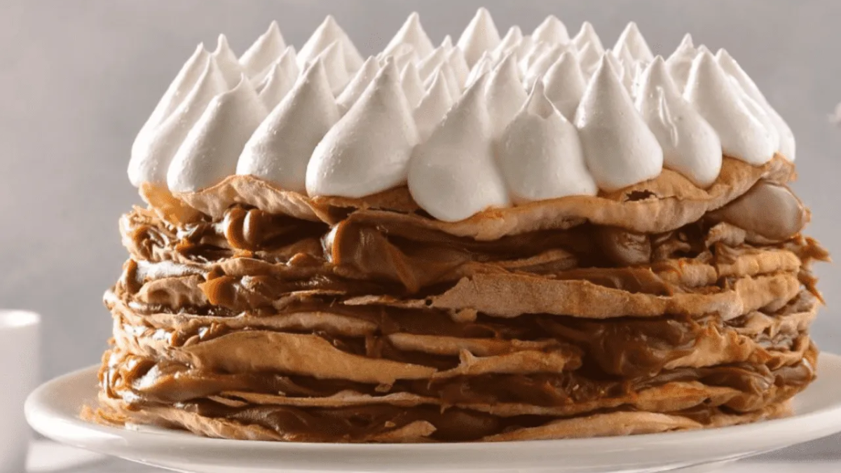 Torta Rogel con tapas de empanadas: la receta práctica para hacer el mejor postre con pocos ingredientes