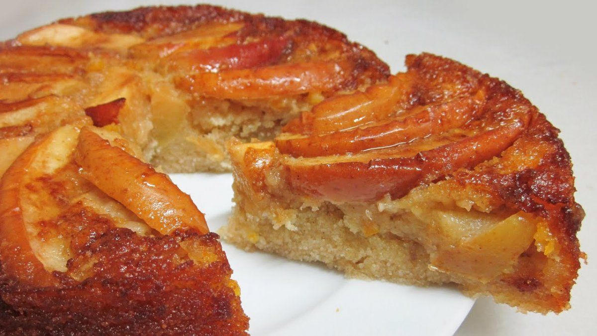 Torta invertida de manzana: una receta ¡sin horno! y deliciosa