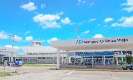El recorte de personal impacta en el aeropuerto de Sauce Viejo, donde advierten que ya no se podría garantizar el servicio meteorológico continuo. El recorte de personal impacta en el aeropuerto de Sauce Viejo, donde advierten que ya no se podría garantizar el servicio meteorológico continuo.