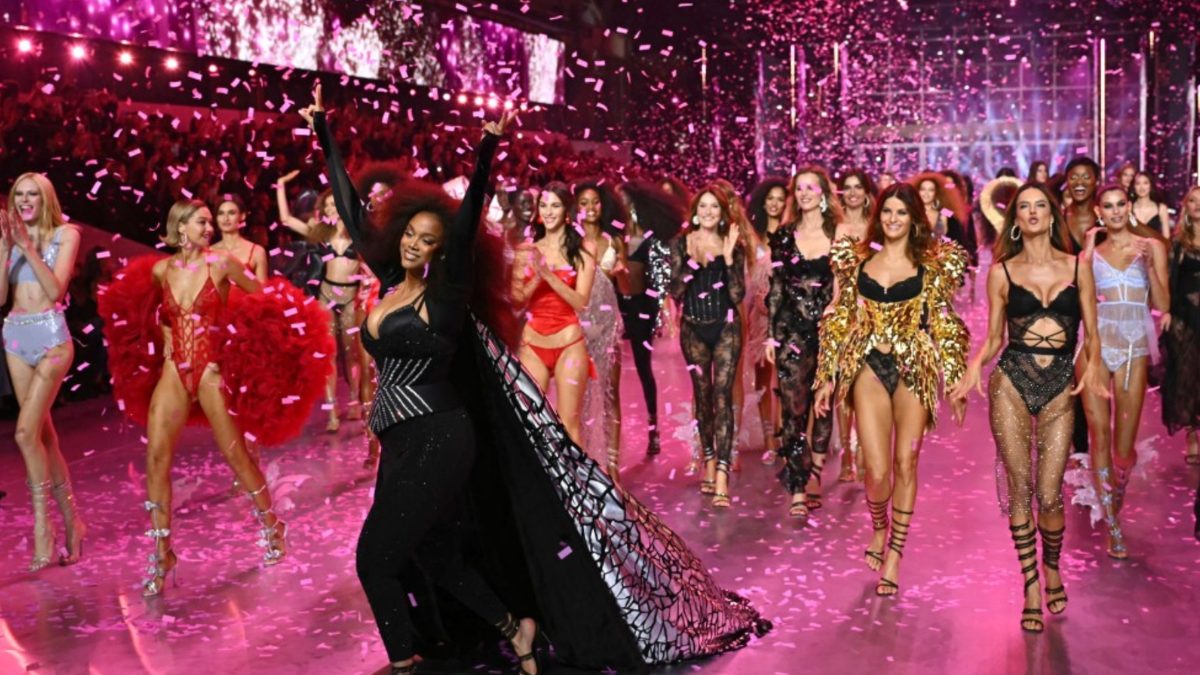 Victorias Secret hizo desfilar a sus ángeles tras seis años de ausencia: las imágenes