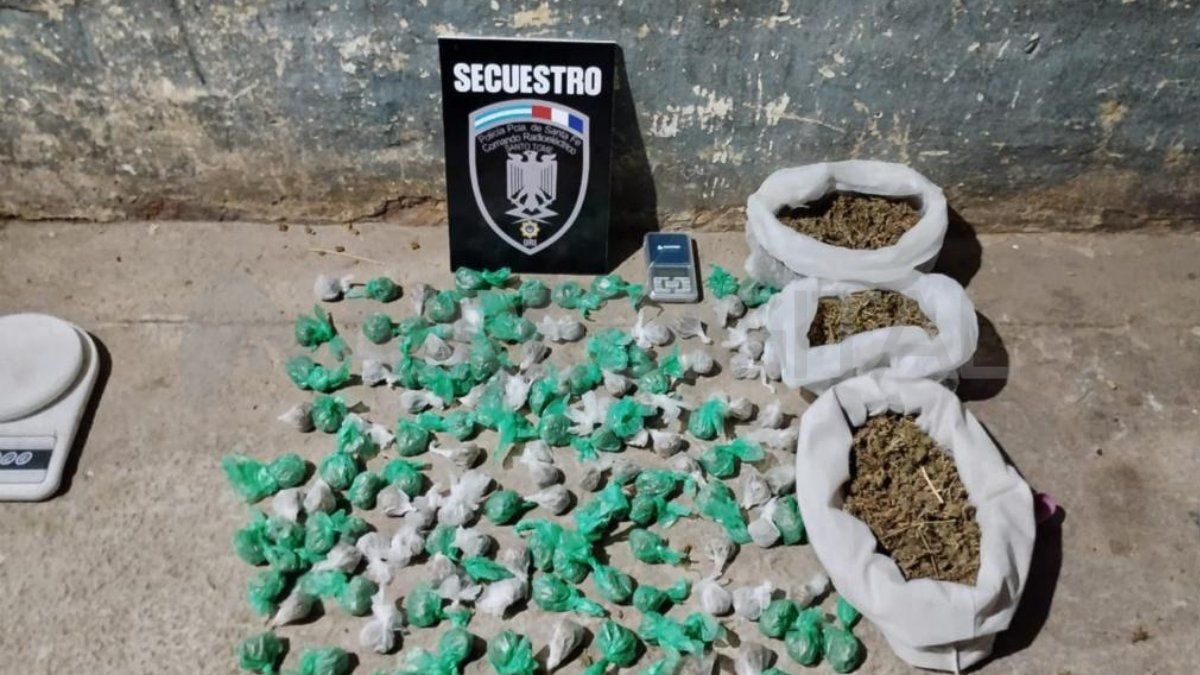 Ante el hallazgo del material estupefaciente se dio intervención a la Brigada Antinarcóticos de la AIC