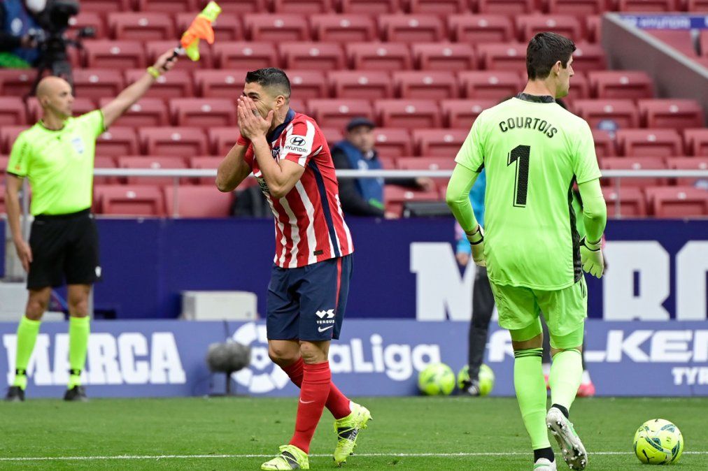 Con gol de Luis Suárez