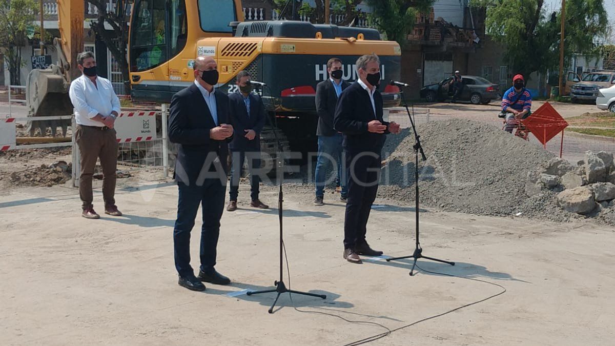 Perotti y Jatón durante la videoconferencia con Fernández en la que se anunció una importante inversión para continuar la obra del Desagüe Espora.&nbsp;