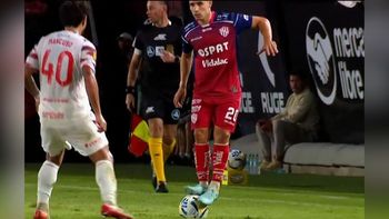 Tras la polémica de Julián Palacios, será amonestado el jugador que se pare arriba de la pelota