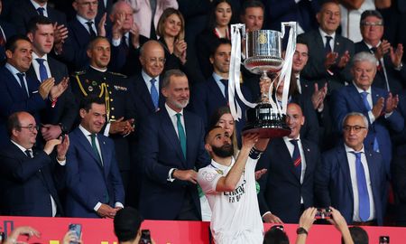 Real Madrid venció 2-1 a Osasuna y es el nuevo campeón de la Copa del Rey. Real Madrid venció 2-1 a Osasuna y es el nuevo campeón de la Copa del Rey.