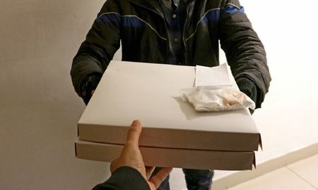 un repartidor de pizzas cayo enfermo de covid-19 y dejo temblando a 72 familias un repartidor de pizzas cayo enfermo de covid-19 y dejo temblando a 72 familias