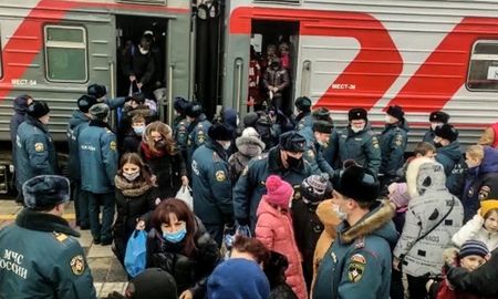 La ONU pidió un acceso libre y seguro para los trabajadores humanitarios que llevan ayuda a la población en todas las regiones de Ucrania. La ONU pidió un acceso libre y seguro para los trabajadores humanitarios que llevan ayuda a la población en todas las regiones de Ucrania.