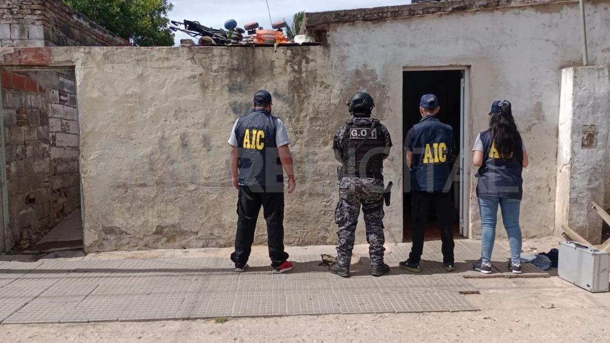 Hay cuatro personas detenidas y material estupefaciente incautado