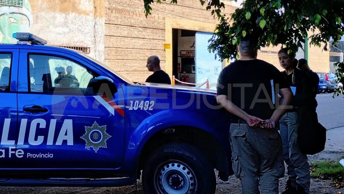 Un hombre intentaba robar cables del tendido eléctrico y murió electrocutado en la zona sur de Rosario.