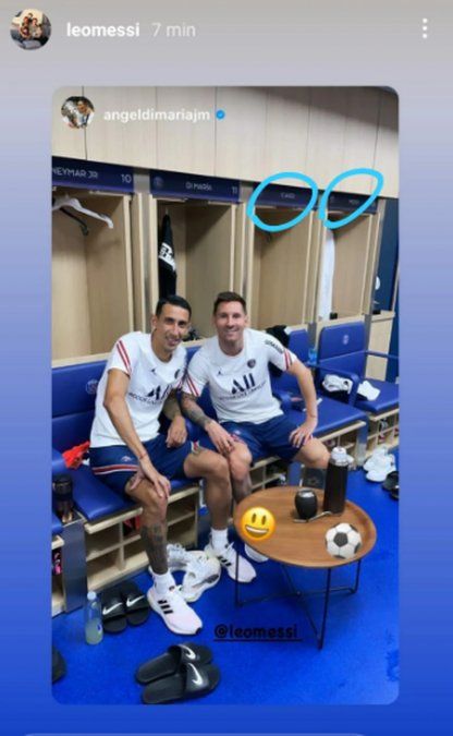 Los detalles en la foto de Ángel Di María y Lionel Messi.