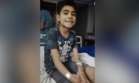 Iker Millares tiene 10 años, es santafesino y espera un trasplante de corazón. Su familia necesita ayuda económica para permanecer en Buenos Aires. Iker Millares tiene 10 años, es santafesino y espera un trasplante de corazón. Su familia necesita ayuda económica para permanecer en Buenos Aires.