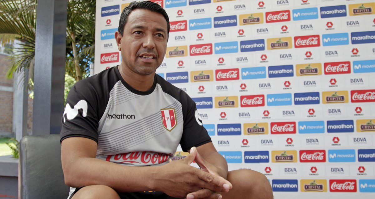 Nolberto Solano fue detenido por violar la cuarentena para asistir a una fiesta