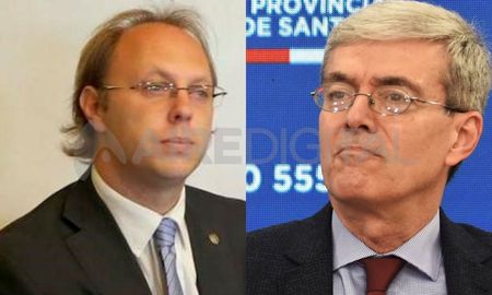 El exministro de Economía, Gonzalo Saglione, y el actual ministro, Walter Agosto, tienen dos miradas diferentes sobre un mismo tema. Aun así, coinciden en la necesidad de lograr que cuanto antes Santa Fe cobre esta millonara deuda. El exministro de Economía, Gonzalo Saglione, y el actual ministro, Walter Agosto, tienen dos miradas diferentes sobre un mismo tema. Aun así, coinciden en la necesidad de lograr que cuanto antes Santa Fe cobre esta millonara deuda.