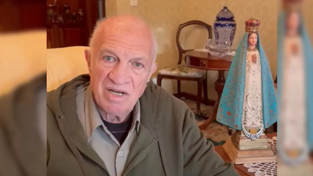 A través de un video casero, Rico expresó: "Camaradas, cuando la Patria está en peligro, todo es lícito, menos dejarla desaparecer", sostuvo, y pronosticó que "las circunstancias de violencia se van a profundizar".