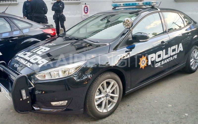 Robaron una moto, son menores y cuando los detuvieron amenazaron a la policía