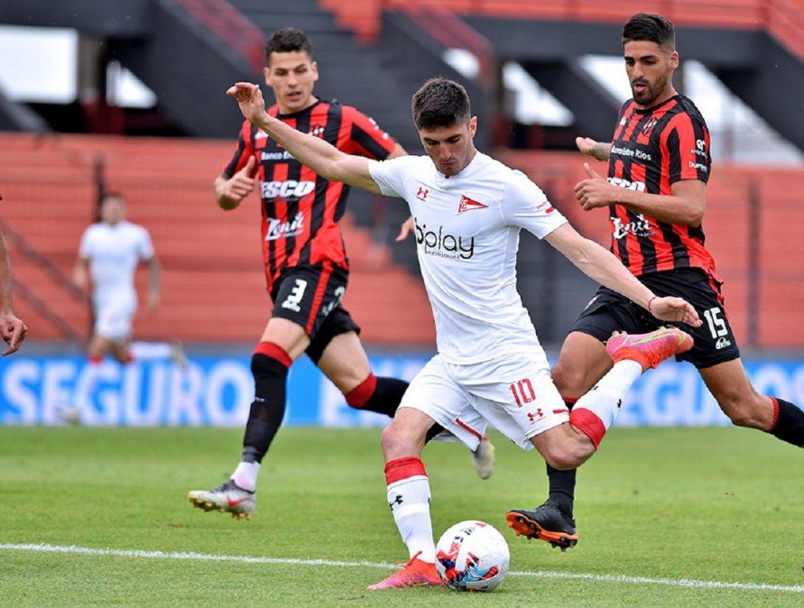 Estudiantes derrotó a Patronato a domicilio y sigue de cerca a Talleres y Lanús