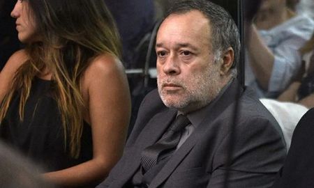 Telleldín llegó a juicio procesado como supuesto partícipe necesario del atentado, un delito más grave, en su rol de entregador de la camioneta usada como cochebomba el 18 de julio de 1994 en el ataque extremista que causó 85 muertos en Pasteur 633, del barrio de Once, sede de la mutual judía. Telleldín llegó a juicio procesado como supuesto partícipe necesario del atentado, un delito más grave, en su rol de entregador de la camioneta usada como cochebomba el 18 de julio de 1994 en el ataque extremista que causó 85 muertos en Pasteur 633, del barrio de Once, sede de la mutual judía.