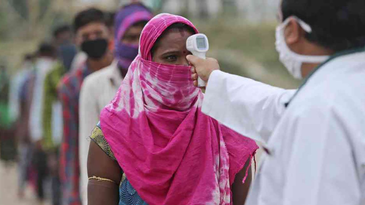 India registra un alivio en la cantidad de casos diarios de covid.