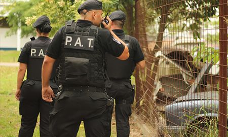 Aire Digital confirmó que se implementarán cambios operativos dentro de la fuerza: un porcentaje de los efectivos de la Policía de Acción Táctica y de la Policía Comunitaria dependerán operativamente de las distintas Unidades Regionales de la provincia. Aire Digital confirmó que se implementarán cambios operativos dentro de la fuerza: un porcentaje de los efectivos de la Policía de Acción Táctica y de la Policía Comunitaria dependerán operativamente de las distintas Unidades Regionales de la provincia.