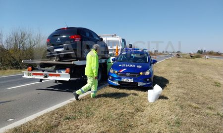 Accidente en la Autopista Rosario - Santa Fe. Accidente en la Autopista Rosario - Santa Fe.