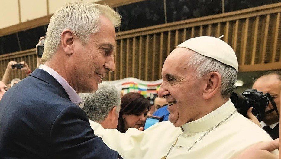 Emotivo encuentro entre Marley y el Papa Francisco