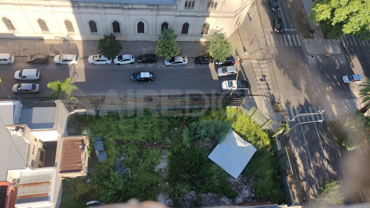 En el terreno que ocupaba la casa de Josué Gollán ya se puede empezar a construir, pero mientras tanto la empresa constructora debe pagar la sanción.