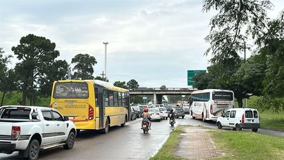 Puente Carretero: dos personas hospitalizadas tras un accidente que generó demoras en el tránsito hacia Santo Tomé