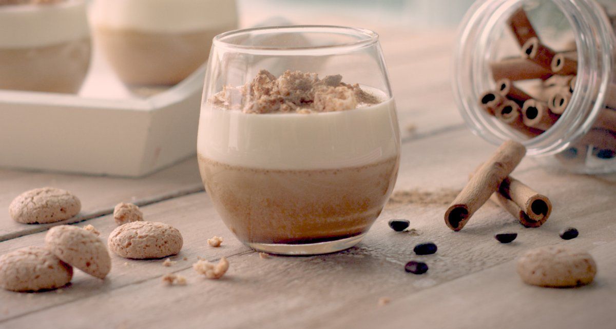 Mousse de caf&eacute; con un poquito de chocolate.