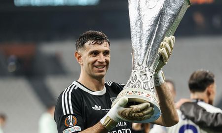 Dibu Martínez ganó la UEFA Europa League con el Aston Villa y festejó con Facundo Sava. Dibu Martínez ganó la UEFA Europa League con el Aston Villa y festejó con Facundo Sava.
