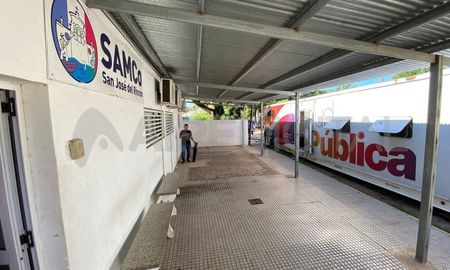 El Samco, que recibe consultas no solo de vecinos de la ciudad, sino también de localidades cercanas como Colastiné, Arroyo Leyes y hasta parte de Santa Rosa de Calchines. El Samco, que recibe consultas no solo de vecinos de la ciudad, sino también de localidades cercanas como Colastiné, Arroyo Leyes y hasta parte de Santa Rosa de Calchines.