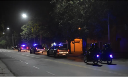 La mujer fue salvada gracias a que logró activar el botón anti pánico que recibió tras hacer la denuncia. La mujer fue salvada gracias a que logró activar el botón anti pánico que recibió tras hacer la denuncia.