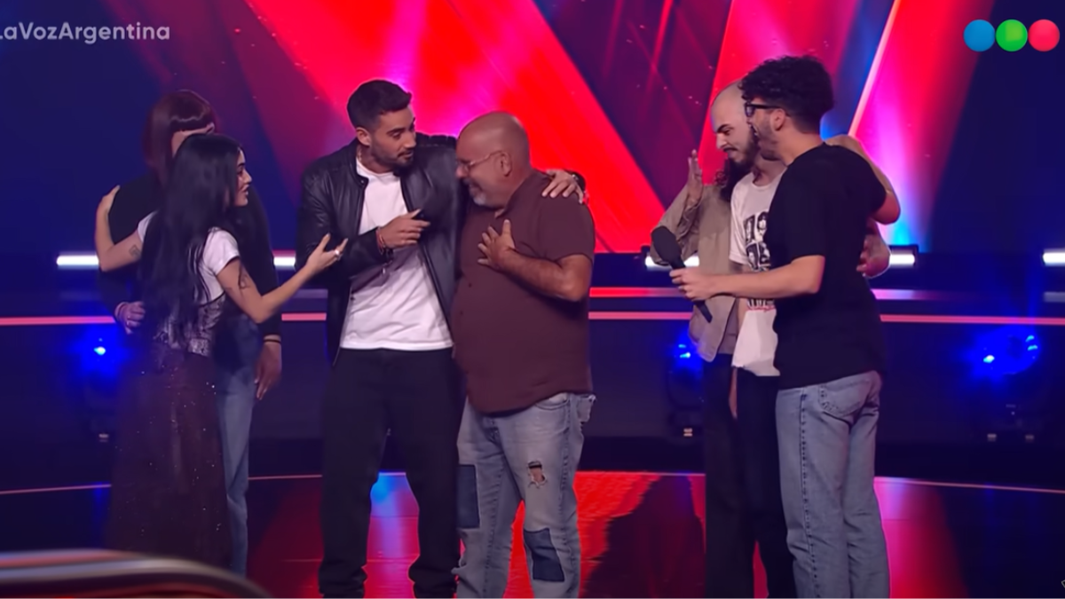 Emanuel Varela recibió la aprobación de Lali y su papá, en tono irónico, cargó contra la cantante de folclore por no elegirlo. Emanuel Varela recibió la aprobación de Lali y su papá, en tono irónico, cargó contra la cantante de folclore por no elegirlo.