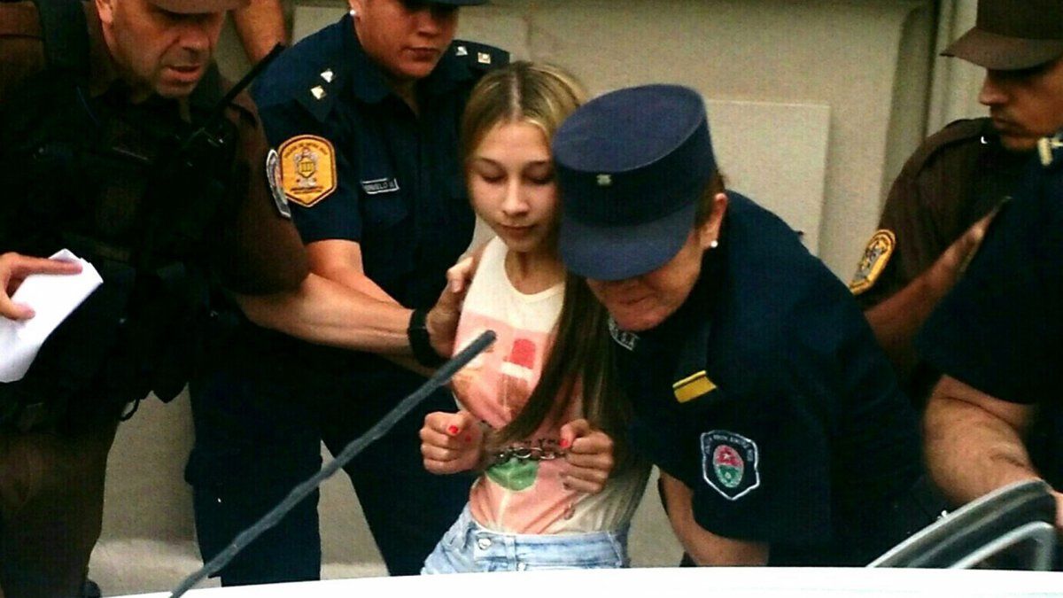 Nahir Galarza agredió con un teléfono en la cara a otra detenida