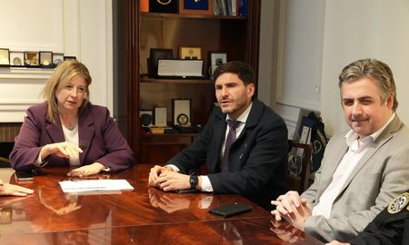 El gobernador de Santa Fe, Maximiliano Pullaro mantuvo un encuentro con la ministra de Seguridad de la Nación, Alejandra Monteoliva.