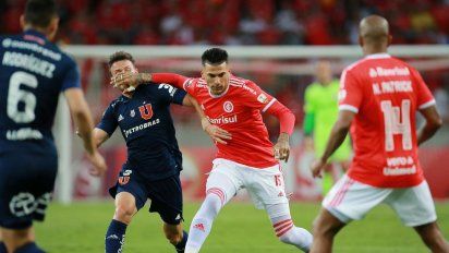 Víctor Cuesta donó dinero y compró camas para un hospital de Porto Alegre