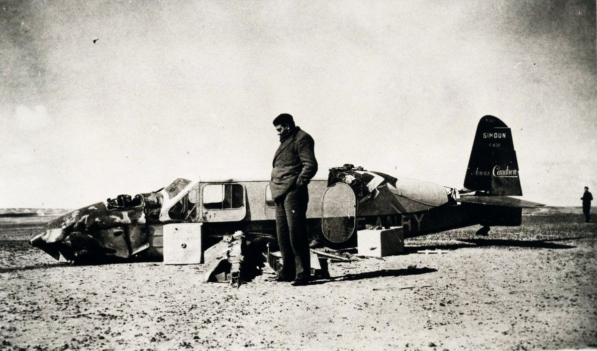 El 30 de diciembre de 1935, y, a bordo de este Caudron C.630 Simoun, matrícula F-ANRY, Antpine y su navegante e ingeniero de vuelo, André Prévot, se estrellaron en el Sahara durante el raid París-Saigón. Finalmente, después de cuatro días sin provisiones, y donde experimentaron delirios y alucinaciones, fueron rescatados por unos beduinos.