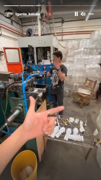 L-Gante fue a su ex trabajo y lo mostró en las redes.