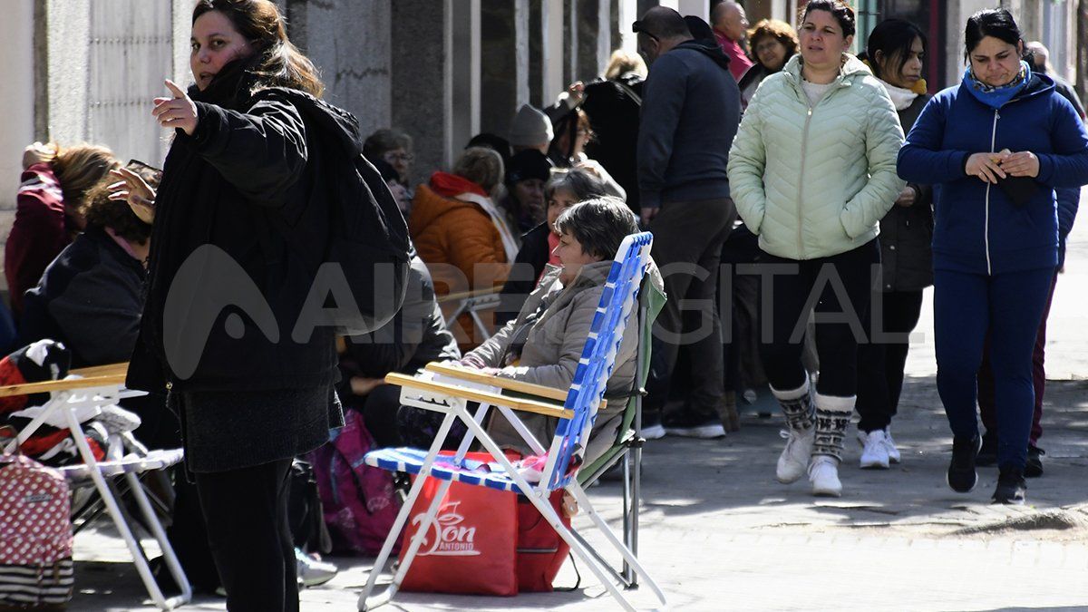 En las inmediaciones de la parroquia Inmaculada Concepción se implementó un operativo de tránsito por parte de la Municipalidad.