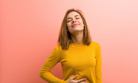 soluciona el dolor de panza causado por la mala digestion