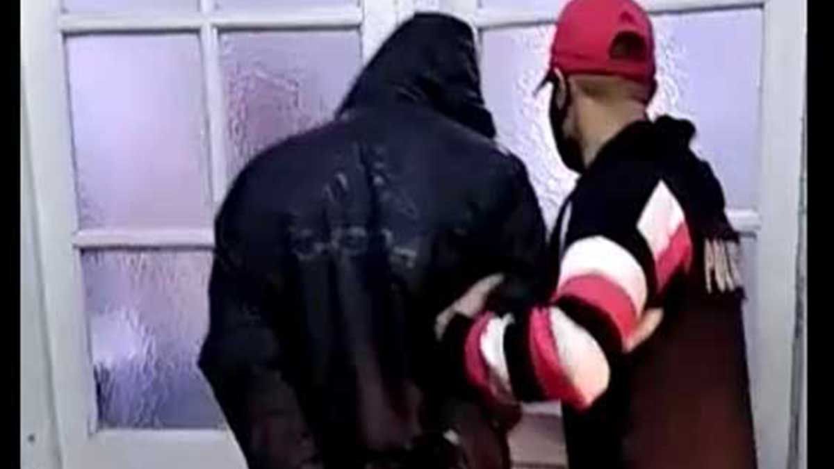 Captura del video: detuvieron a un hombre de 45 años por el homicidio de una joven de 22 años en Rosario.