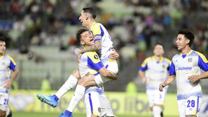 Juega Rosario Central por la Copa Libertadores: horario, TV y formaciones del partido vs. Libertad de Paraguay