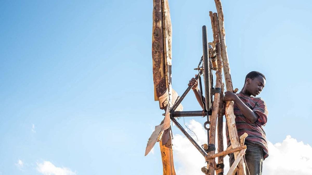 La película, con una duración de 113 minutos, está basada en la autobiografía de William Kamkwamba. La película, con una duración de 113 minutos, está basada en la autobiografía de William Kamkwamba.