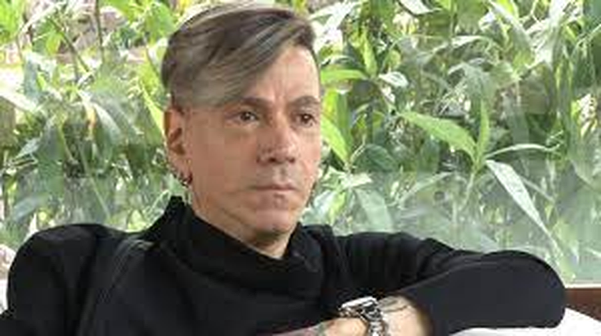 Roberto Piazza era un reconocido diseñador de modas hasta que un día se hizo famoso por su lucha denodada contra el abuso sexual en menores que terminó plasmada en una ley.