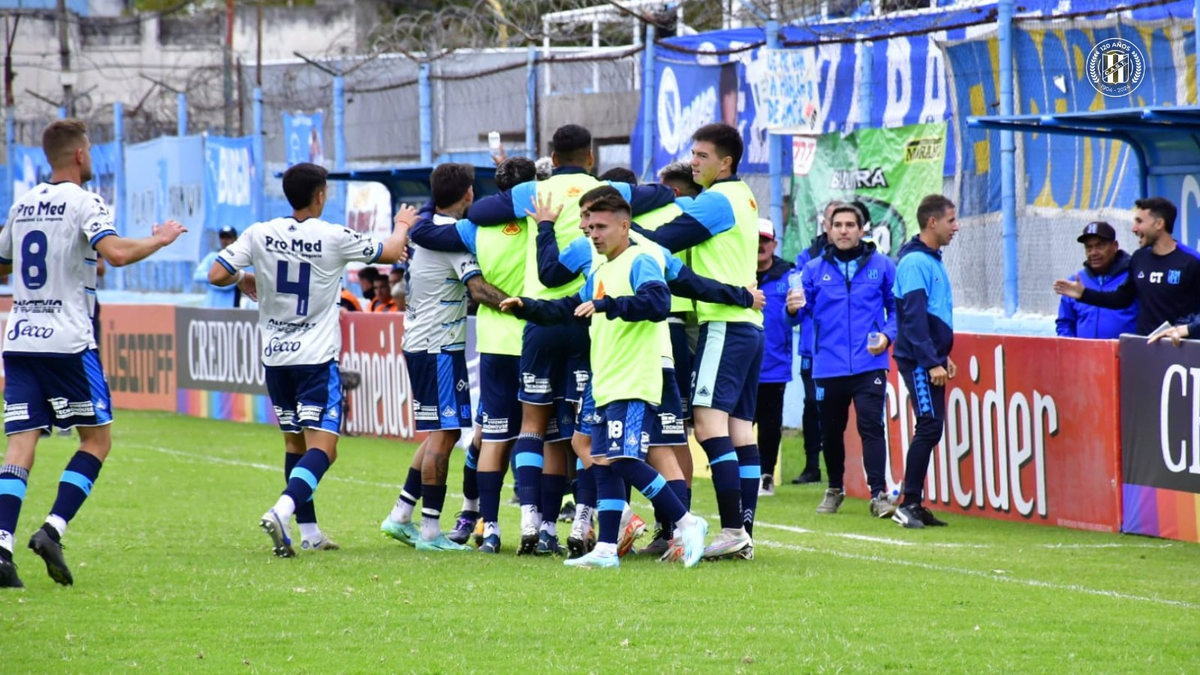 ¡Empató San Telmo! Colón recibirá su cumpleaños siendo puntero de la Zona en la Primera Nacional. ¡Empató San Telmo! Colón recibirá su cumpleaños siendo puntero de la Zona en la Primera Nacional.