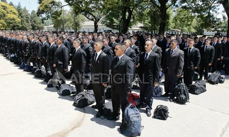 mas de 470 nuevos agentes policiales fueron puestos en funciones mas de 470 nuevos agentes policiales fueron puestos en funciones