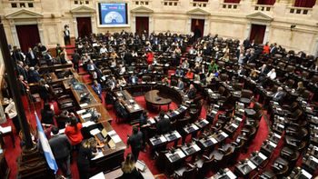 Diputados: la oposición avanzará con el tratamiento de la ley que limita los DNU