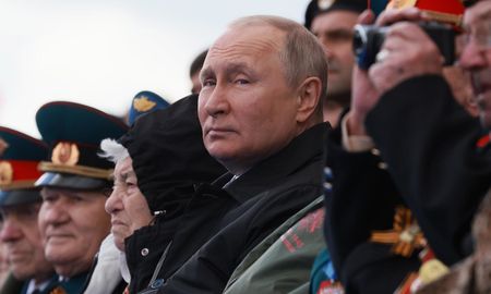 Se estaba formando una amenaza totalmente inaceptable, directamente en nuestras fronteras, dijo Putin, acusando de nuevo a Ucrania de neonazi y calificando la ofensiva de respuesta preventiva y como única buena decisión. Se estaba formando una amenaza totalmente inaceptable, directamente en nuestras fronteras, dijo Putin, acusando de nuevo a Ucrania de neonazi y calificando la ofensiva de respuesta preventiva y como única buena decisión.