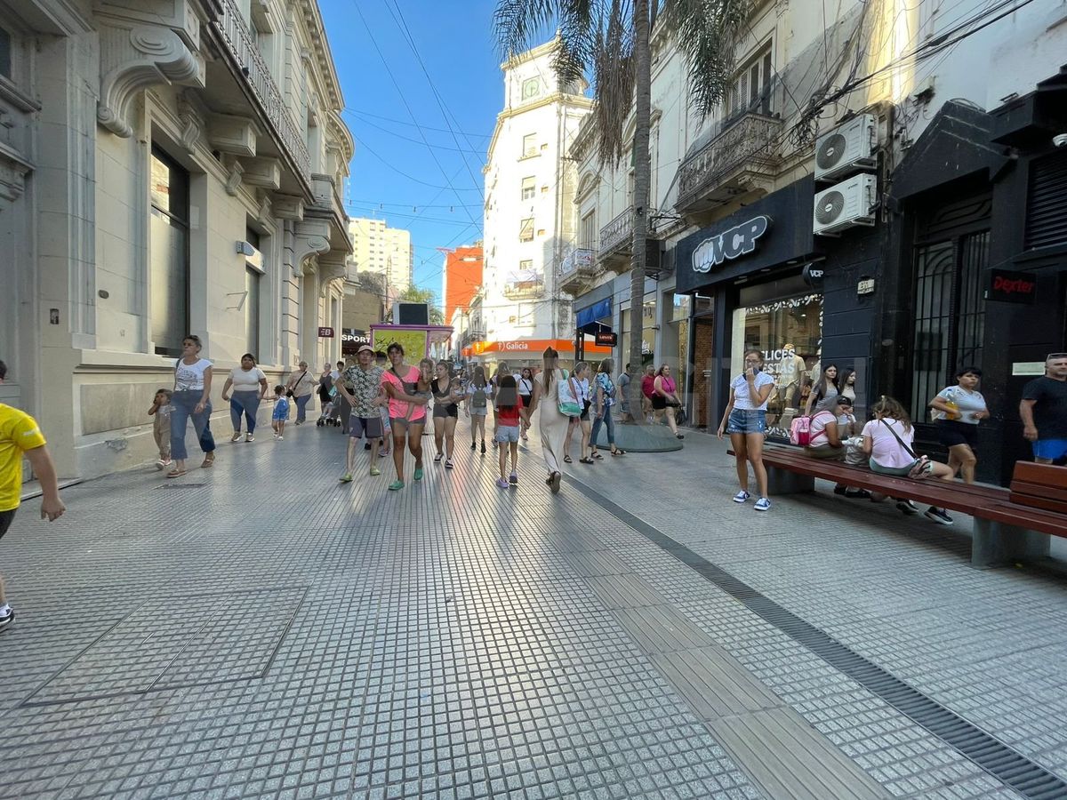Los comercios de la Peatonal San Martín avisoran un buen diciembre.